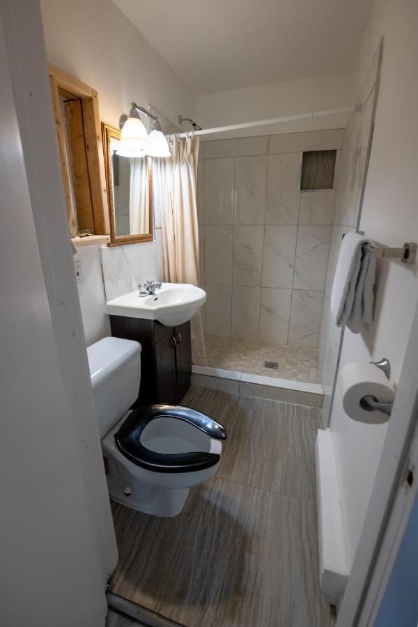 Motel Fleur De Lys Magog Ngoại thất bức ảnh