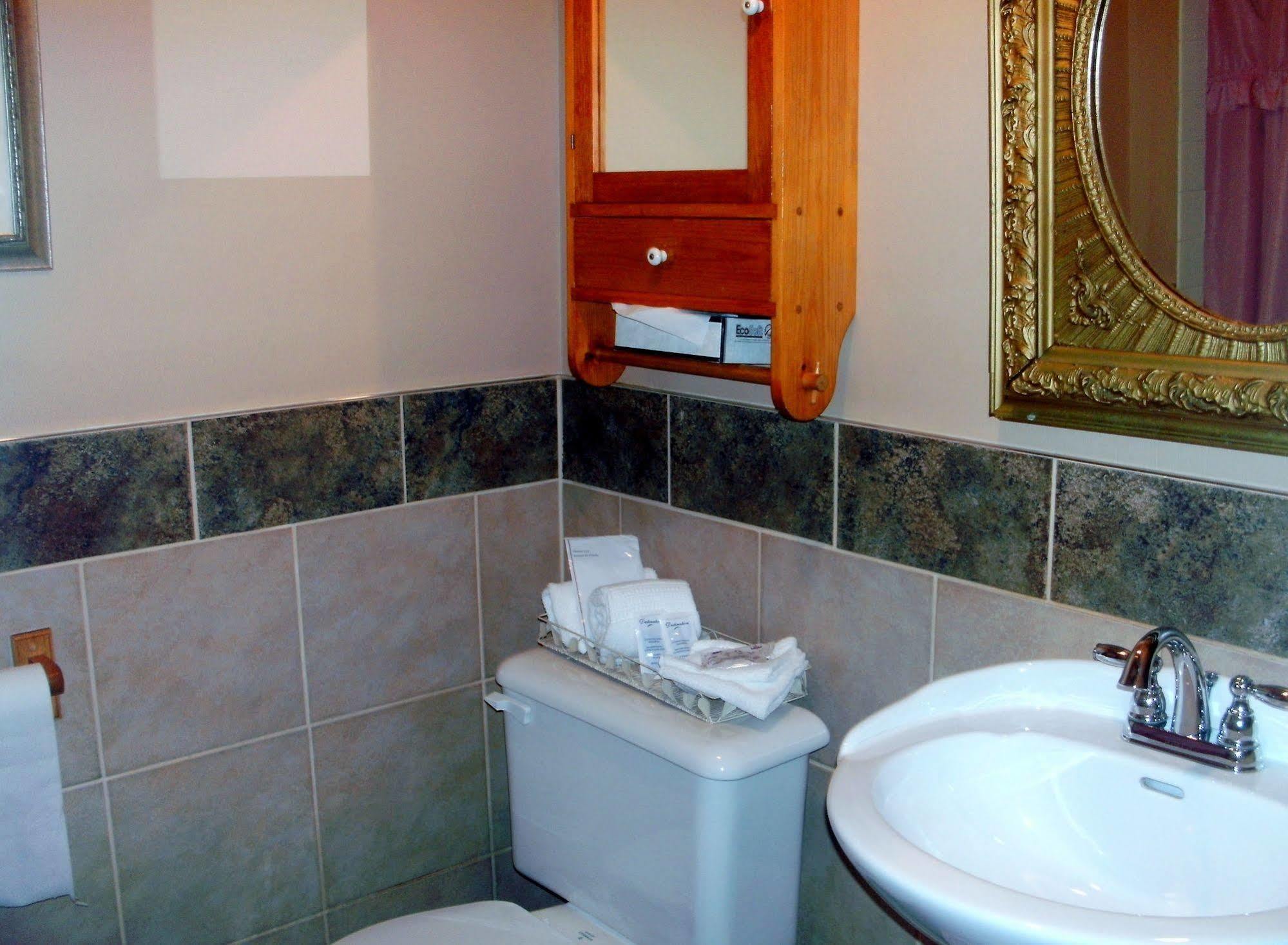 Motel Fleur De Lys Magog Ngoại thất bức ảnh