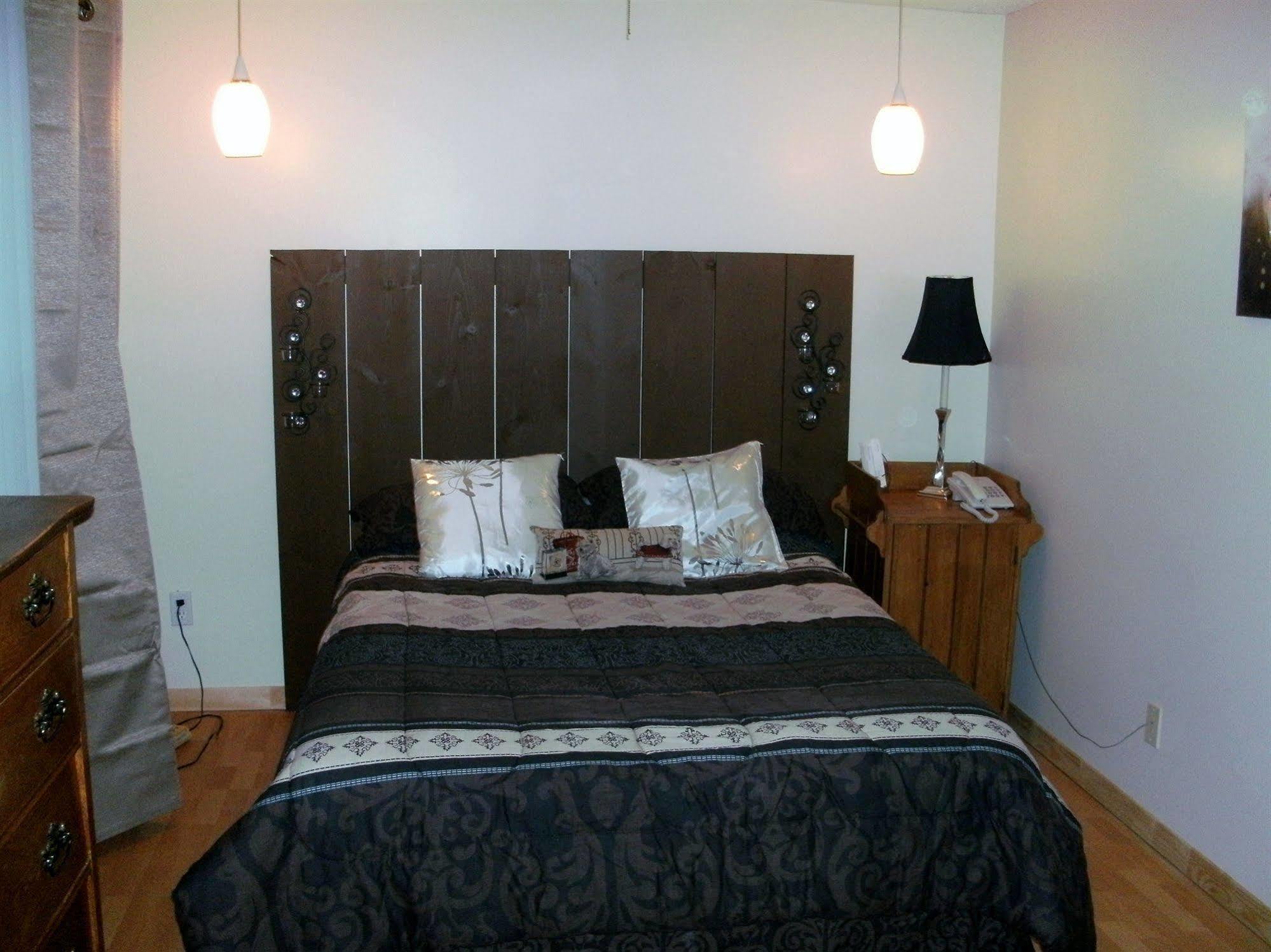 Motel Fleur De Lys Magog Ngoại thất bức ảnh